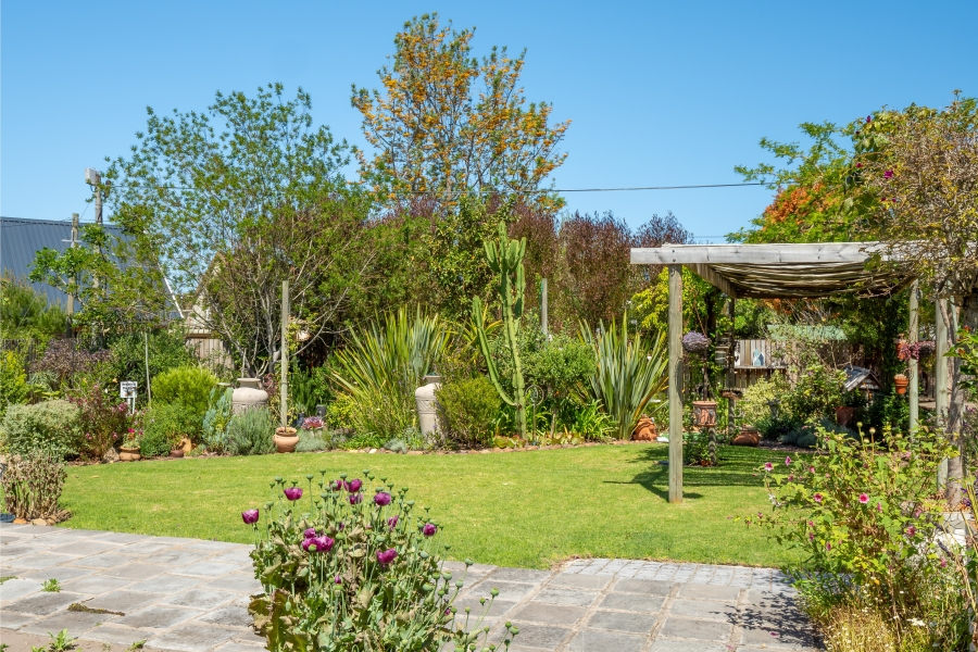 2 Bedroom Property for Sale in The Island Western Cape